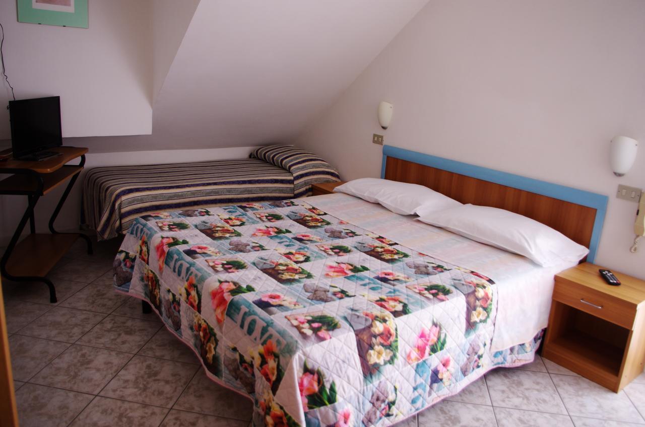 Hotel La Playa San Benedetto del Tronto Bagian luar foto